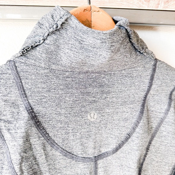 Lululemon half zip long sleeve top - Picture 4 of 4